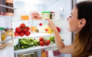women-refrigerate-maintain
